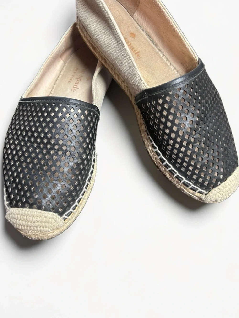 Kate Spade Greer Espadrilles 6.5 Black Perforated Leather Parchment Slip‎ On